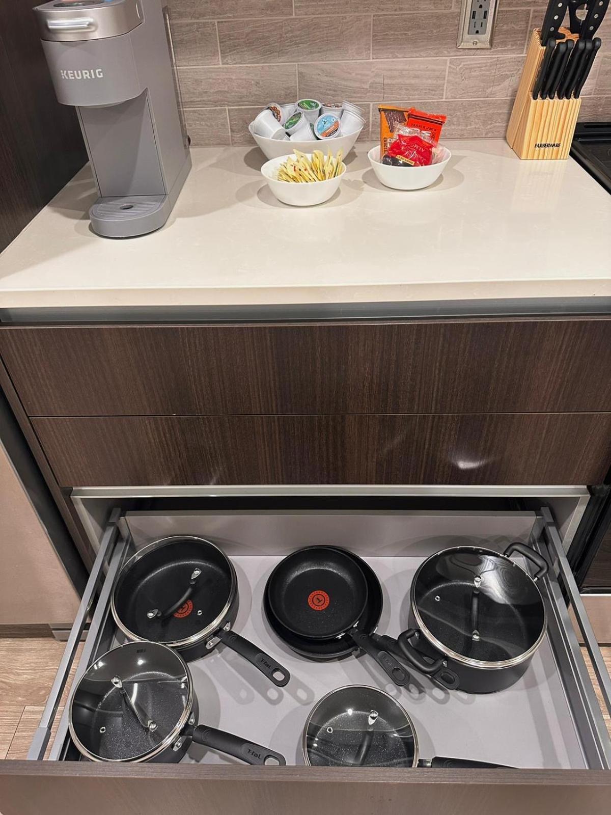 Appartamento Cozy One Bedroom & Loft Sunset Free Off Site Parking And Wifi